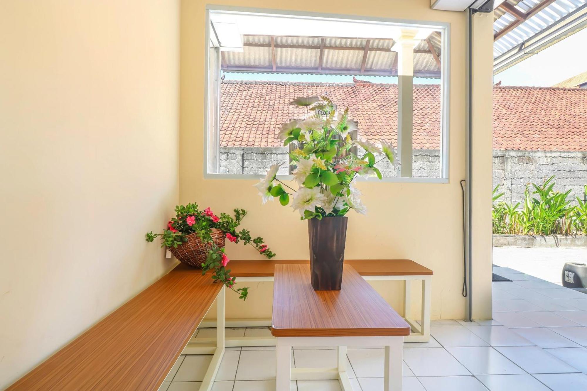 Oyo 2184 Nan Berlian Inn Legian  Ngoại thất bức ảnh