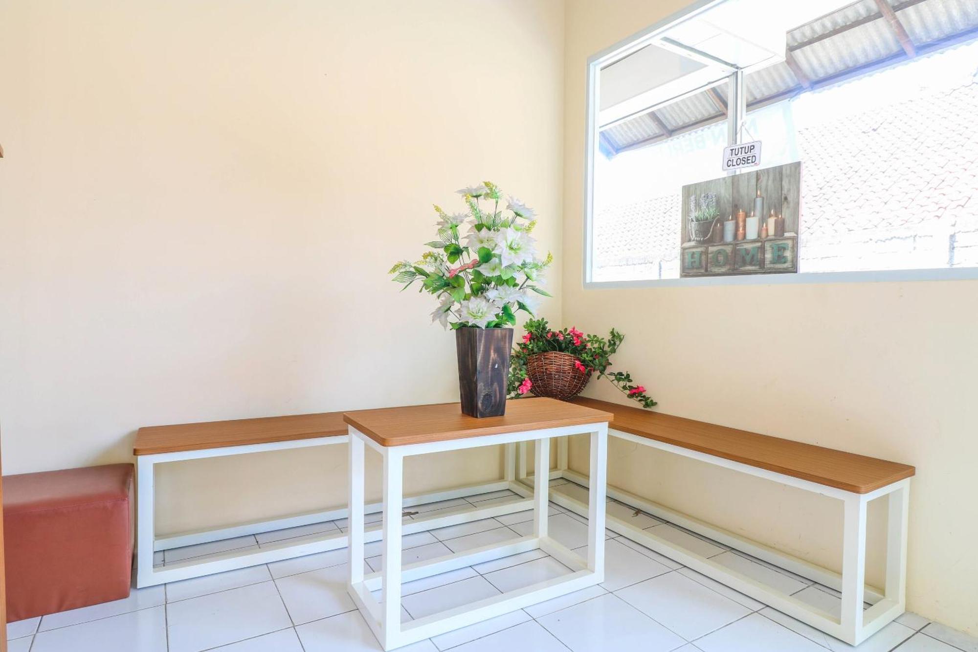 Oyo 2184 Nan Berlian Inn Legian  Ngoại thất bức ảnh