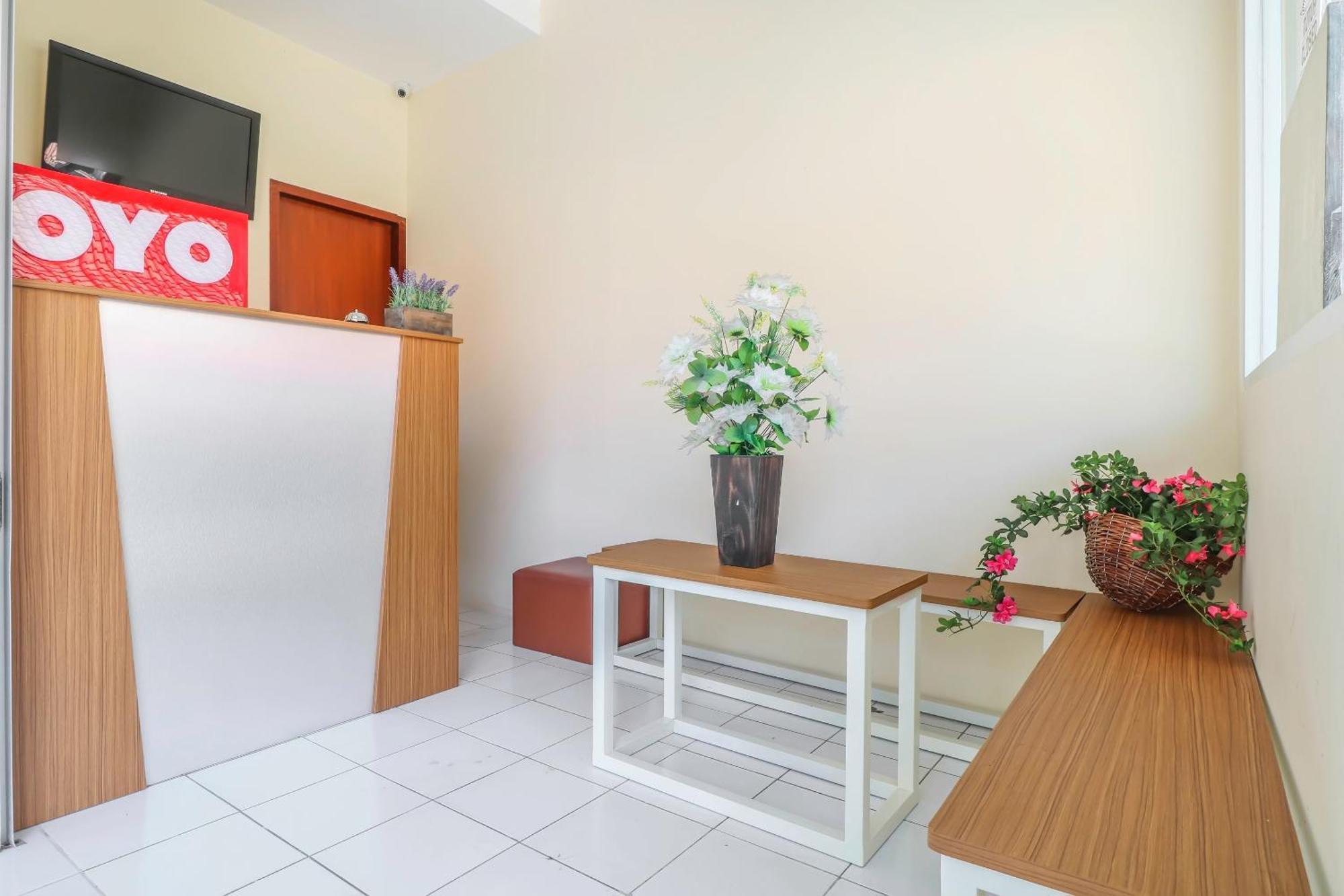 Oyo 2184 Nan Berlian Inn Legian  Ngoại thất bức ảnh